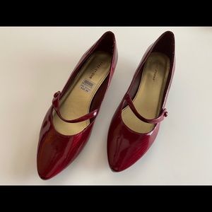 NWT  maroon patent leather low heels sz 8.5